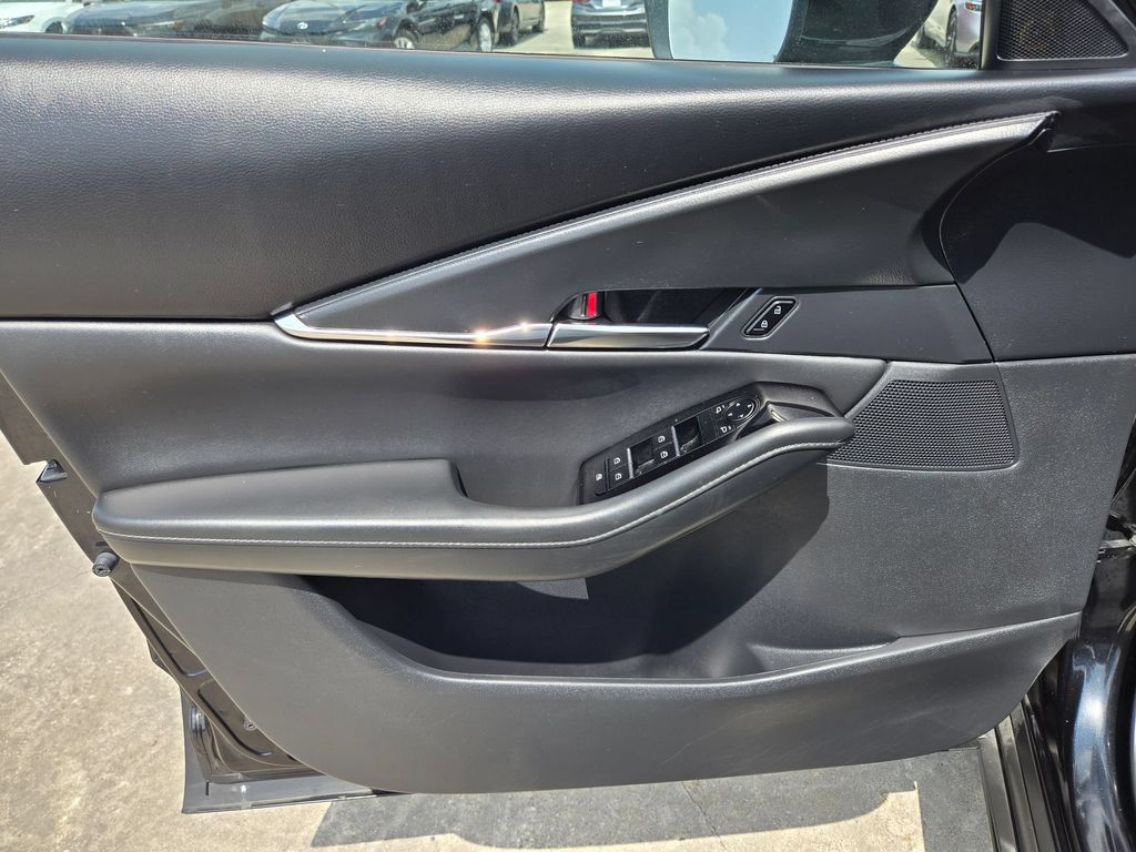 2025 Mazda CX-30 Preferred - Photo 13