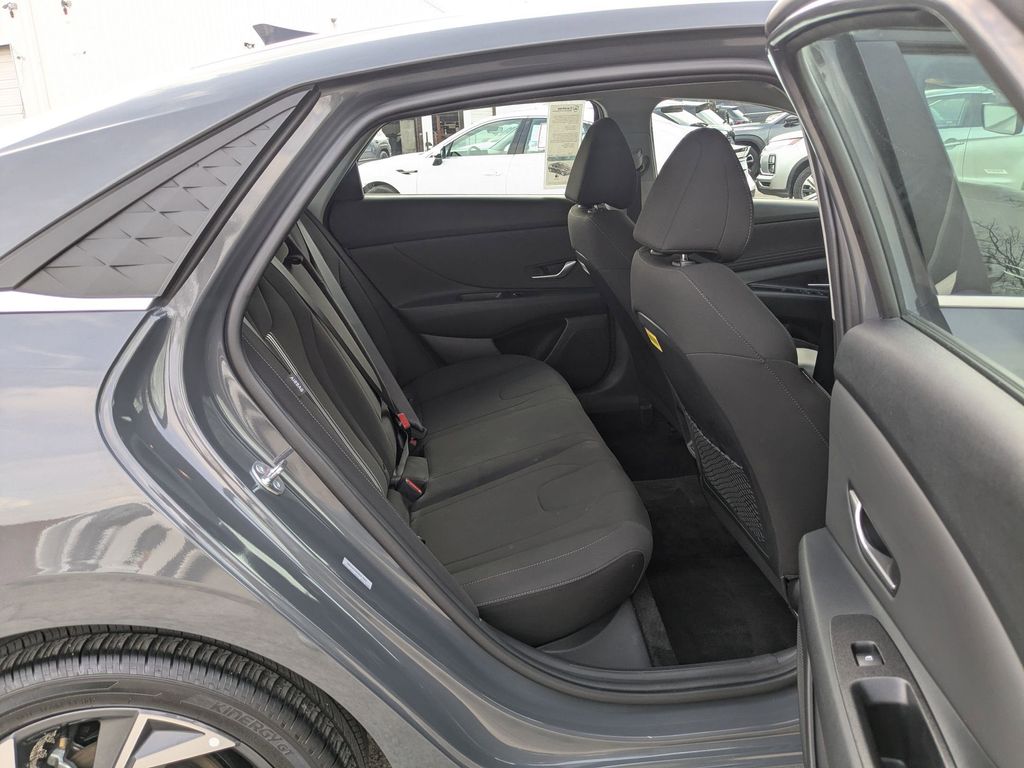 Thumbnail: 2025 Hyundai Elantra - 30