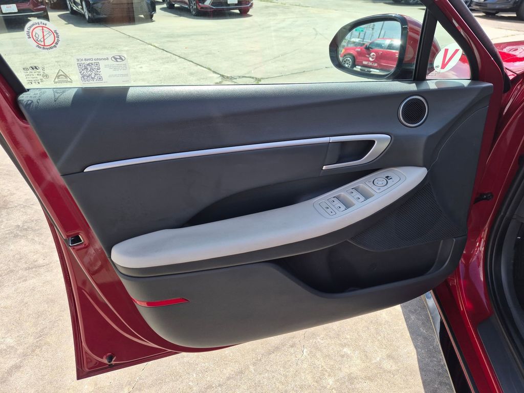 Thumbnail: 2025 Hyundai Sonata - 9