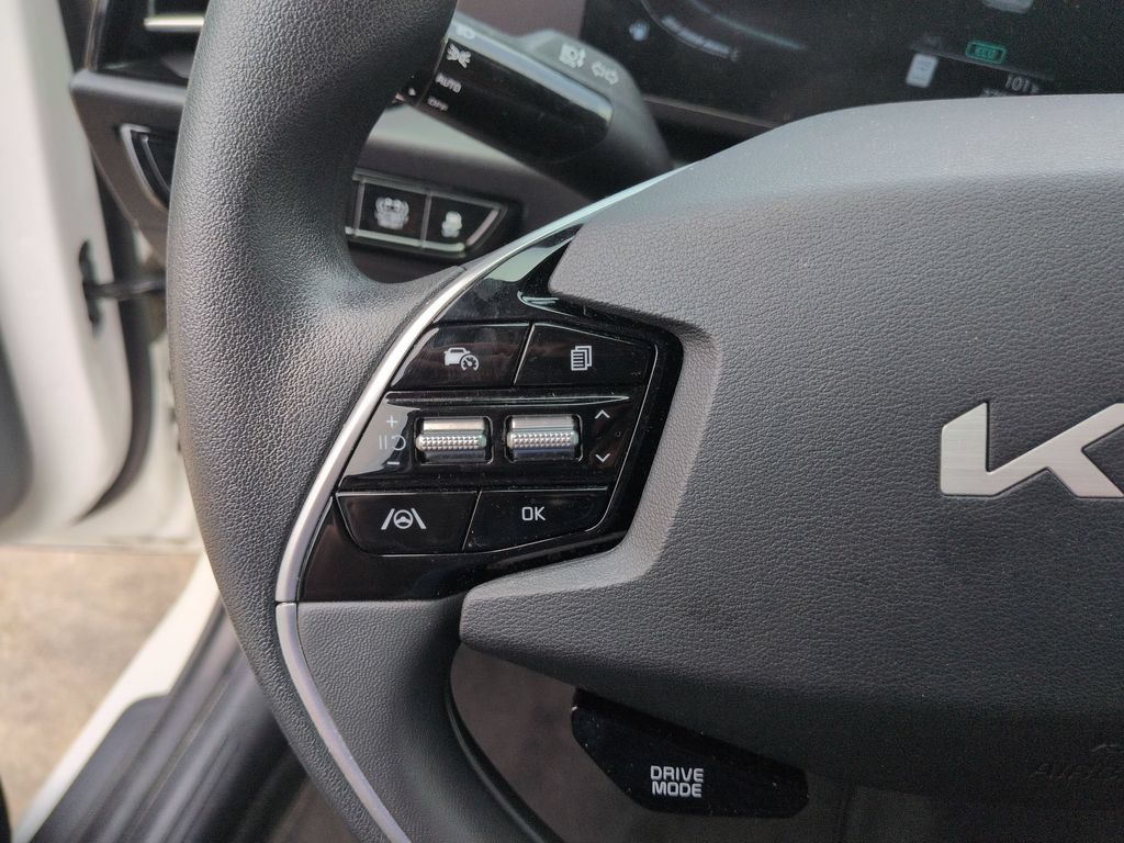 Thumbnail: 2025 Kia Niro - 20