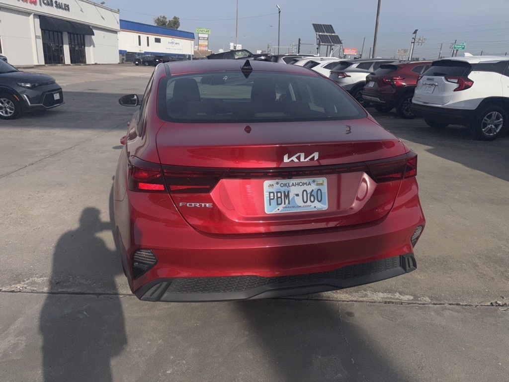 Thumbnail: 2024 Kia Forte - 4
