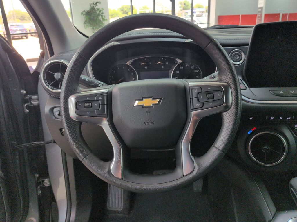 Thumbnail: 2025 Chevrolet Blazer - 20