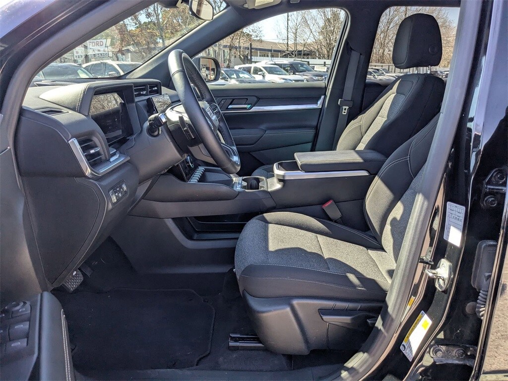 Thumbnail: 2025 GMC Terrain - 23