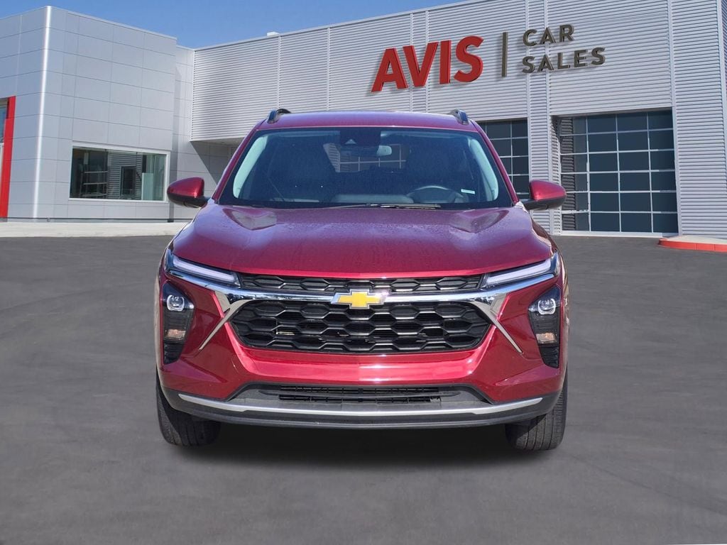 Thumbnail: 2025 Chevrolet Trax - 2