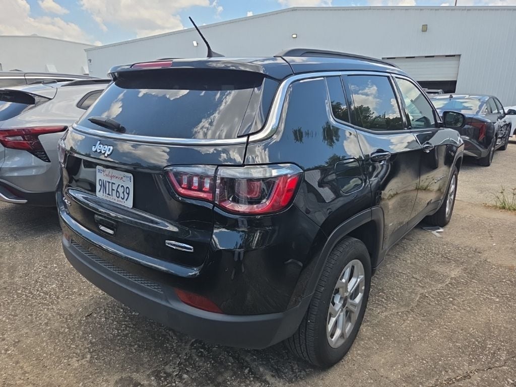 Thumbnail: 2025 Jeep Compass - 9