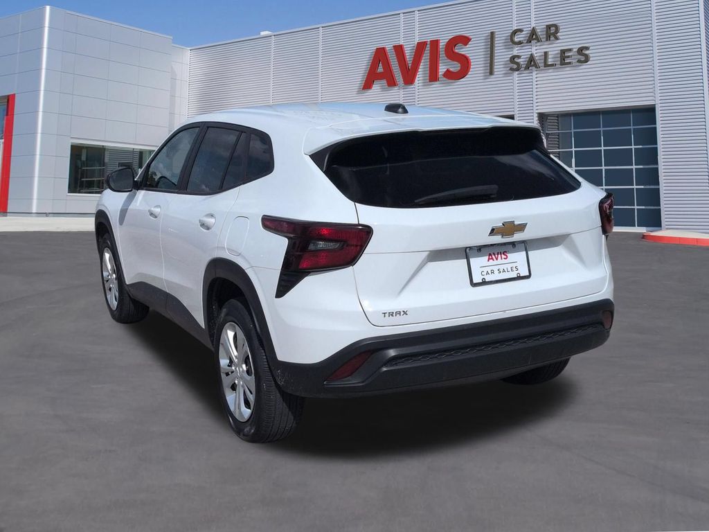 Thumbnail: 2025 Chevrolet Trax - 9
