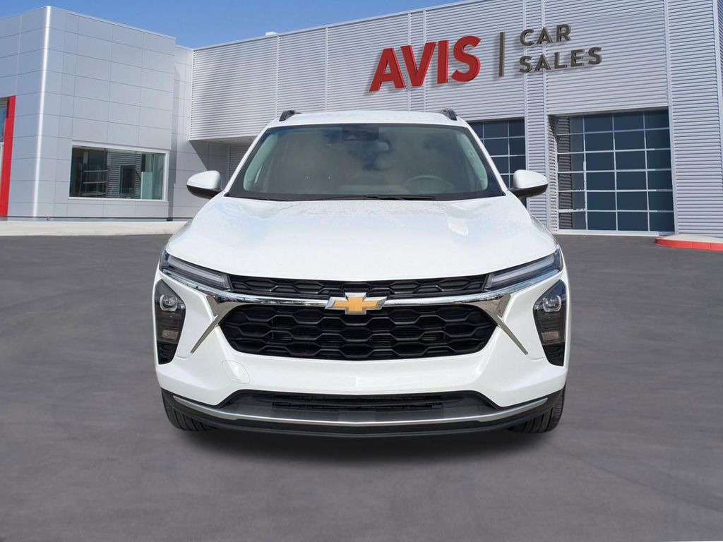 Thumbnail: 2025 Chevrolet Trax - 2