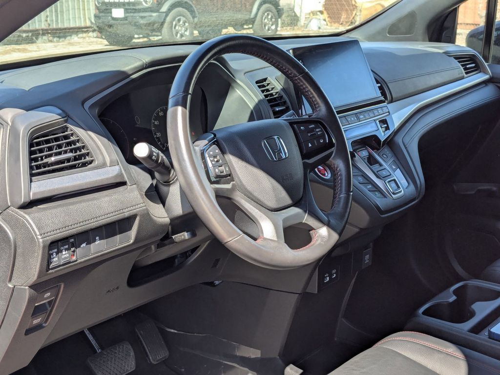 Thumbnail: 2025 Honda Odyssey - 14