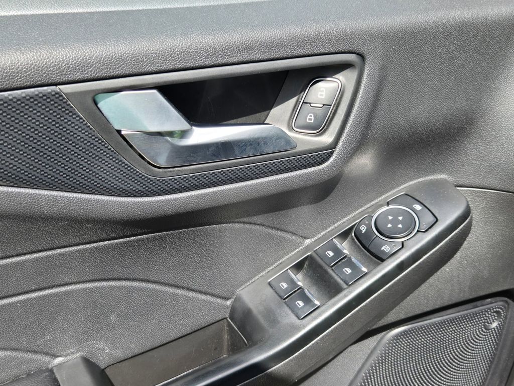 Thumbnail: 2025 Ford Escape - 6