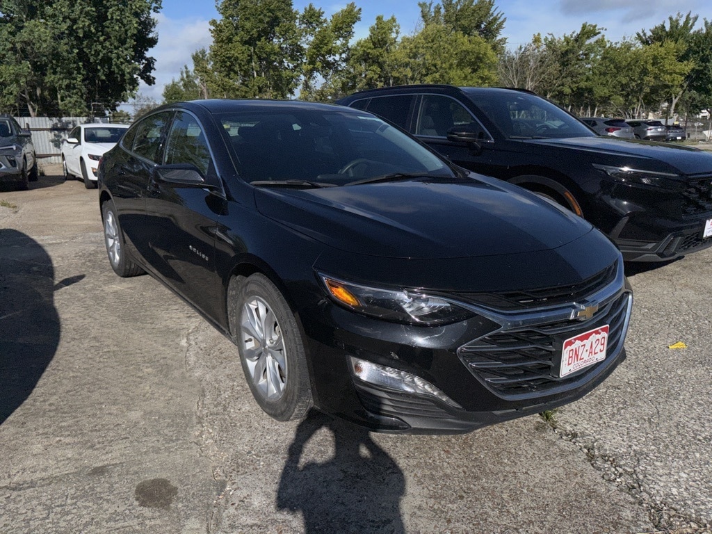 Thumbnail: 2024 Chevrolet Malibu - 3