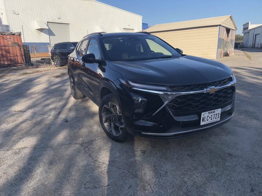 Certified 2025 Chevrolet Trax LT SUV