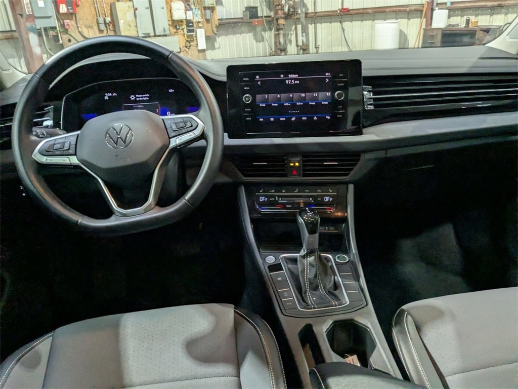 Thumbnail: 2025 Volkswagen Jetta - 28