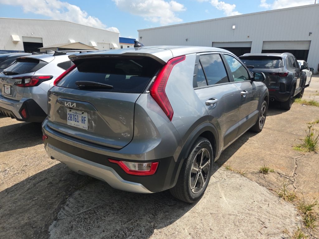 Thumbnail: 2025 Kia Niro - 9