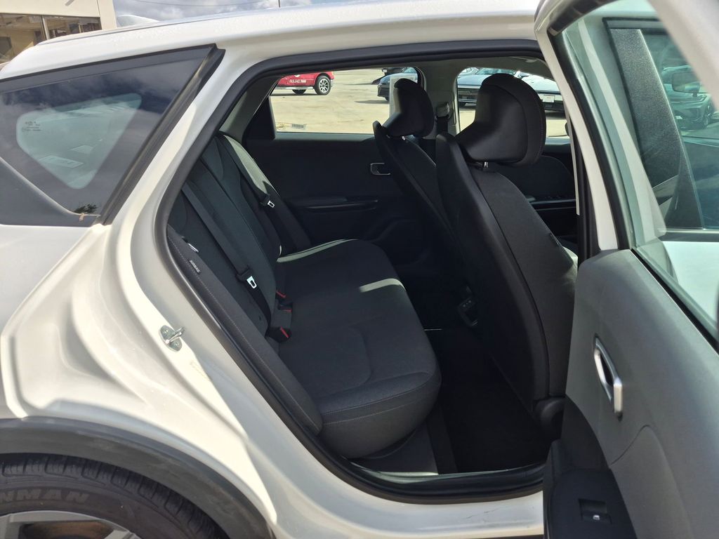 Thumbnail: 2025 Kia K4 - 28