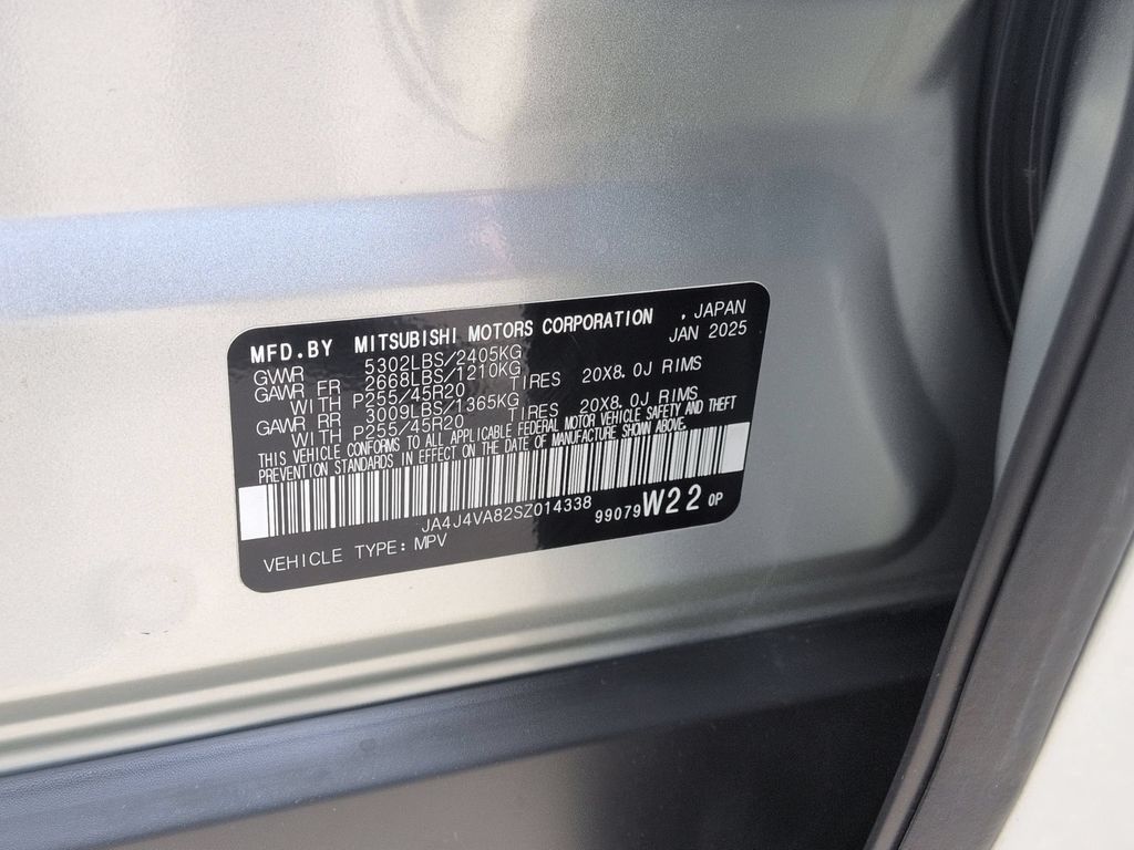 Thumbnail: 2025 Mitsubishi Outlander - 35