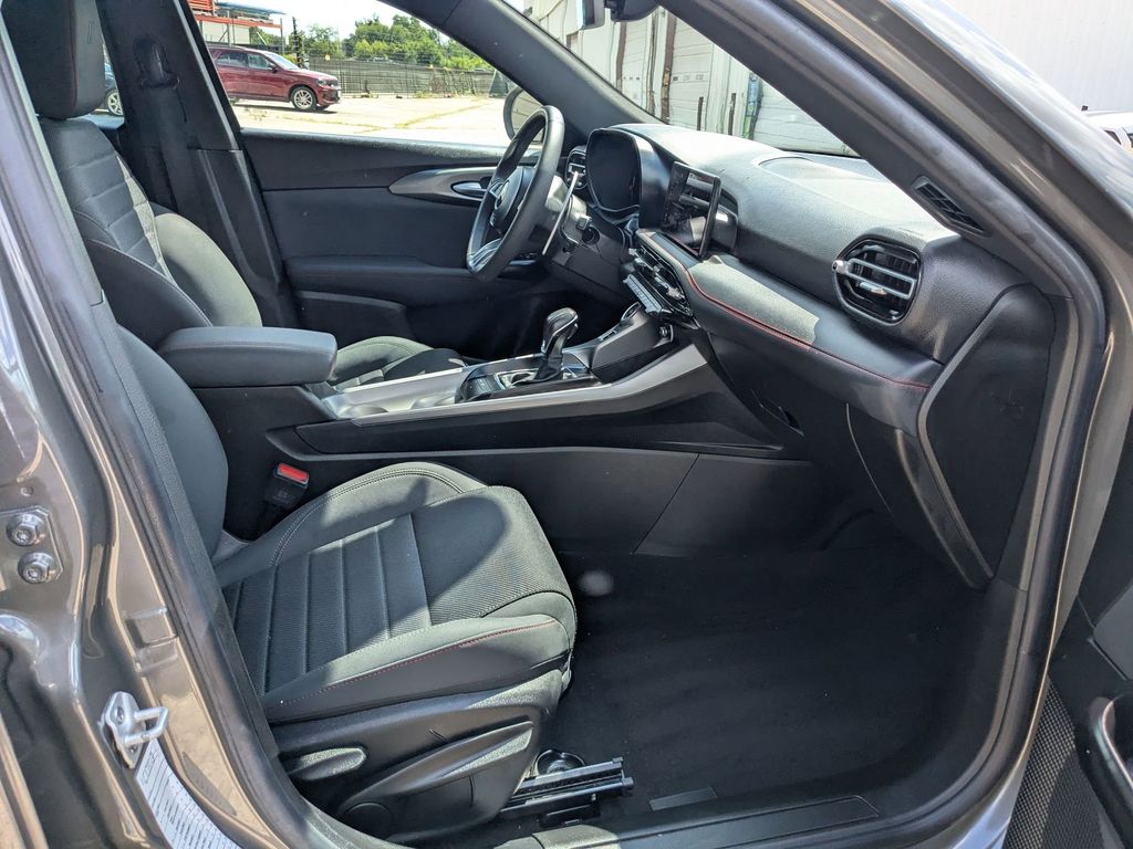 Thumbnail: 2024 Dodge Hornet - 28