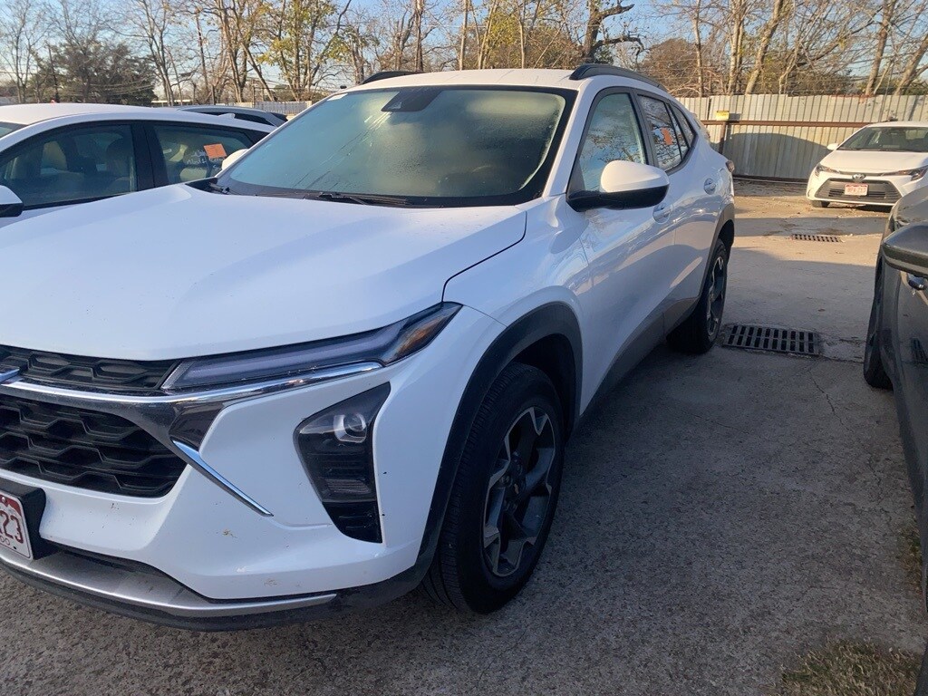 Certified 2025 Chevrolet Trax LT SUV