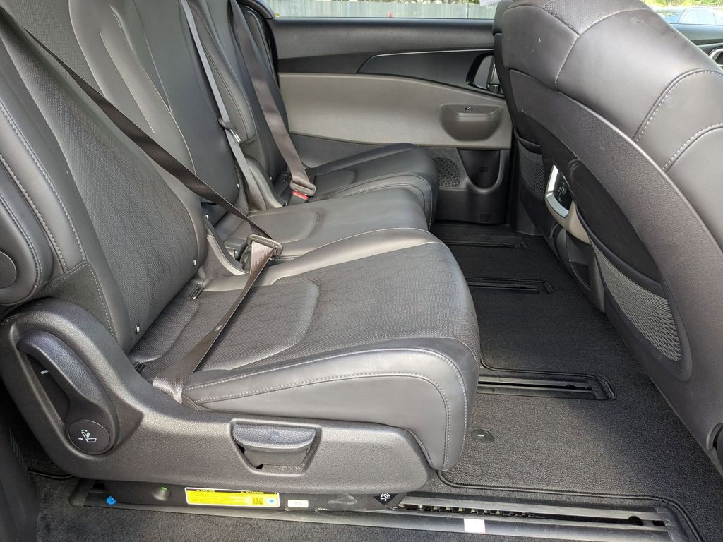 Thumbnail: 2025 Kia Carnival - 27