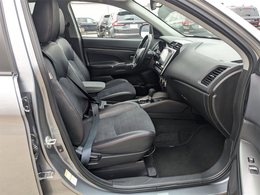 Thumbnail: 2024 Mitsubishi Outlander Sport - 30