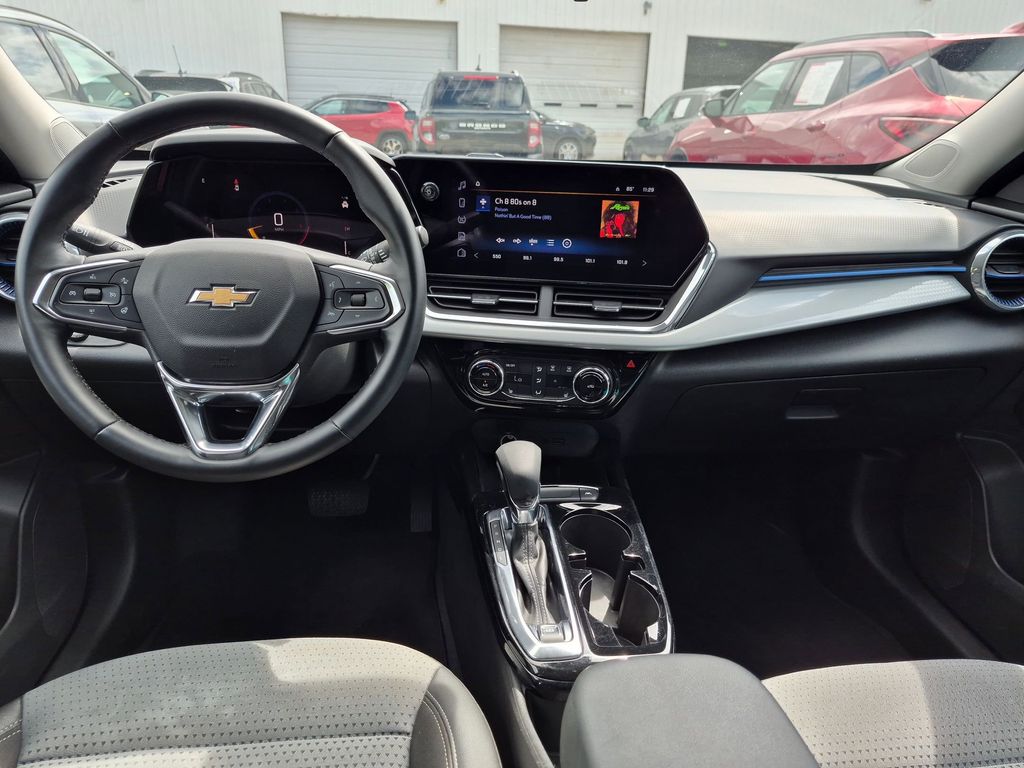 Thumbnail: 2025 Chevrolet Trax - 24