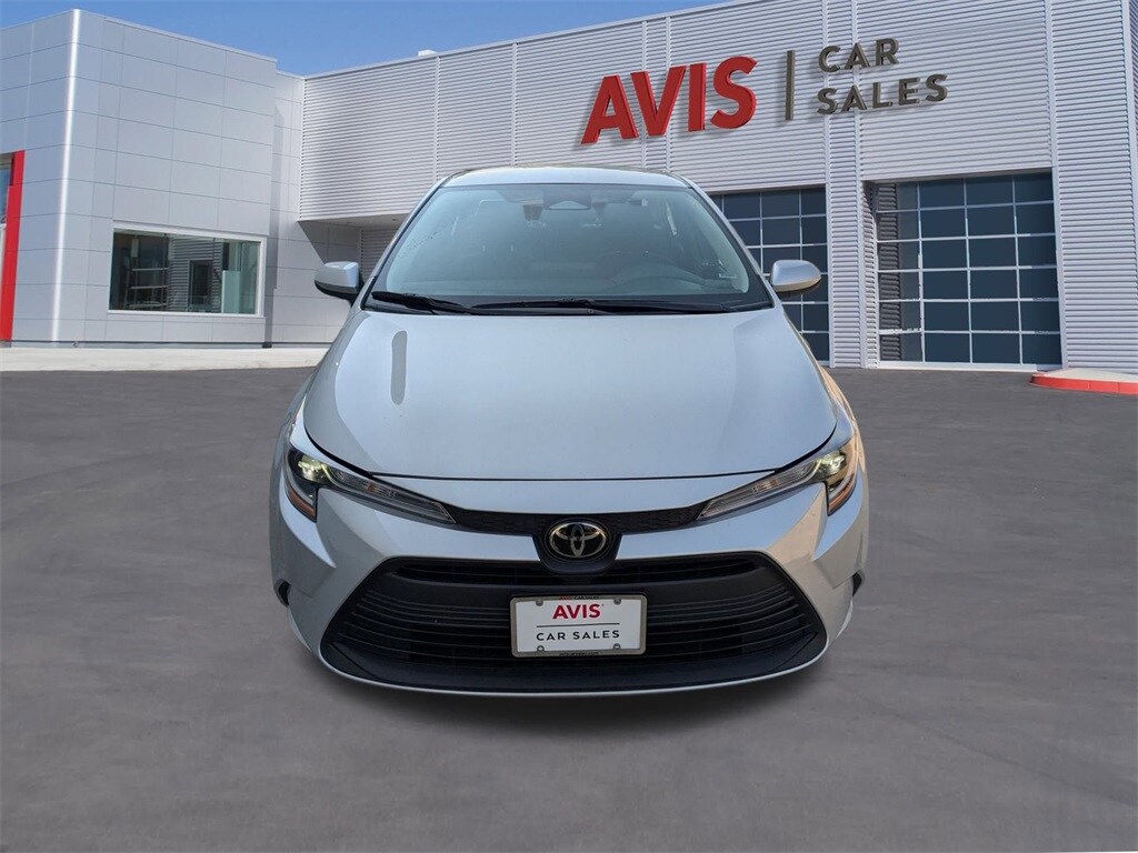 2024 Toyota Corolla LE photo 2
