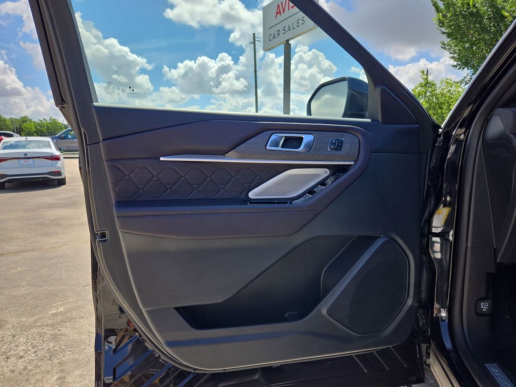 Thumbnail: 2025 Ford Explorer - 11
