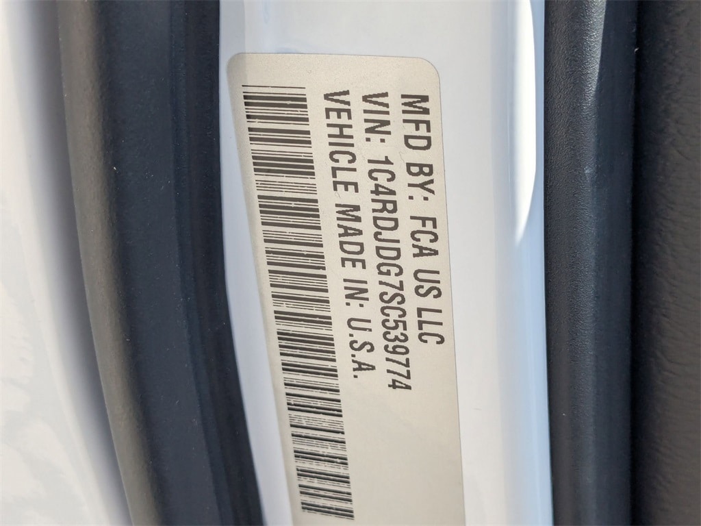 Thumbnail: 2025 Dodge Durango - 32