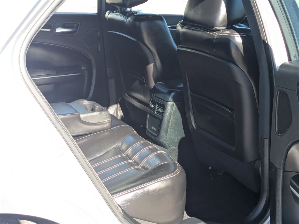 Thumbnail: 2023 Chrysler 300 - 33