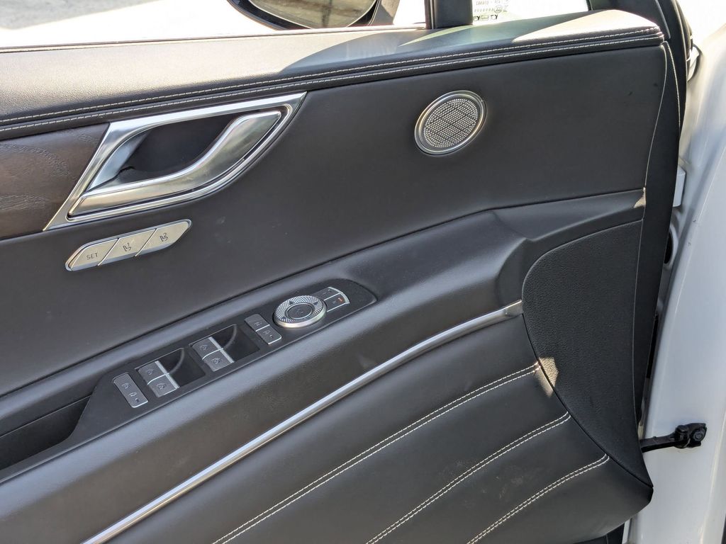 Thumbnail: 2024 Genesis GV80 - 13