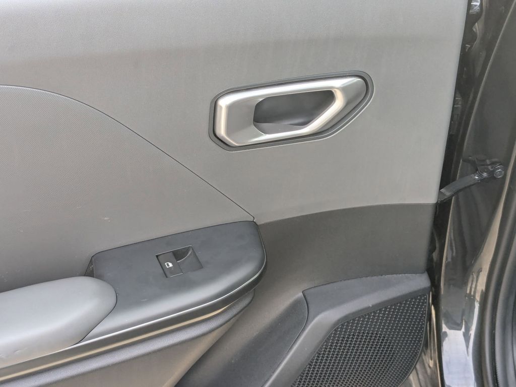 Thumbnail: 2025 Kia K4 - 25