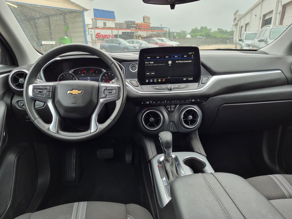 Thumbnail: 2025 Chevrolet Blazer - 26