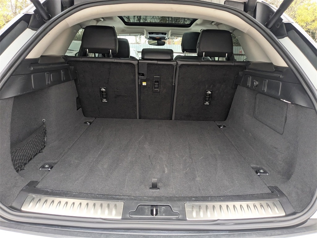 Thumbnail: 2024 Land Rover Range Rover Velar - 30