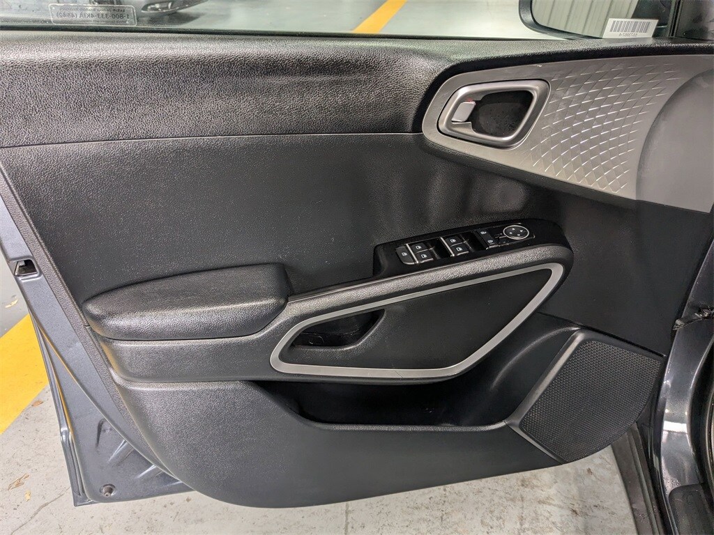 Thumbnail: 2024 Kia Soul - 9