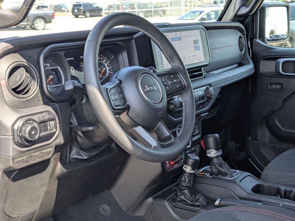 Thumbnail: 2025 Jeep Wrangler - 14