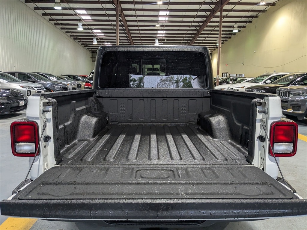 Thumbnail: 2023 Jeep Gladiator - 26