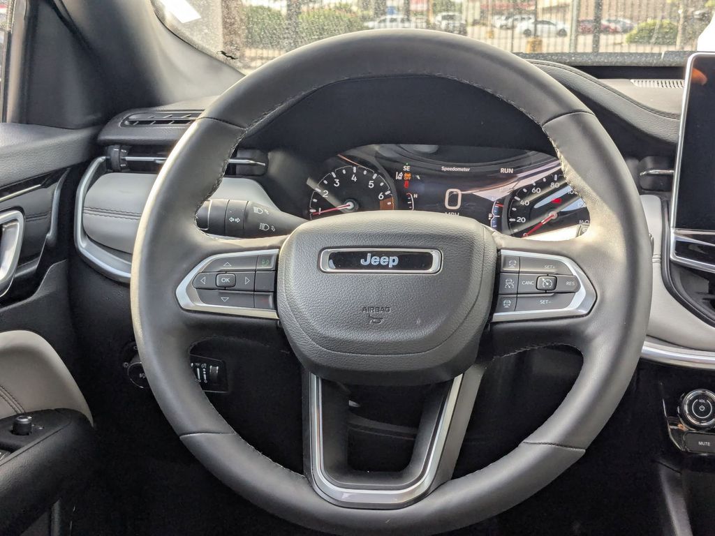 Thumbnail: 2025 Jeep Compass - 15