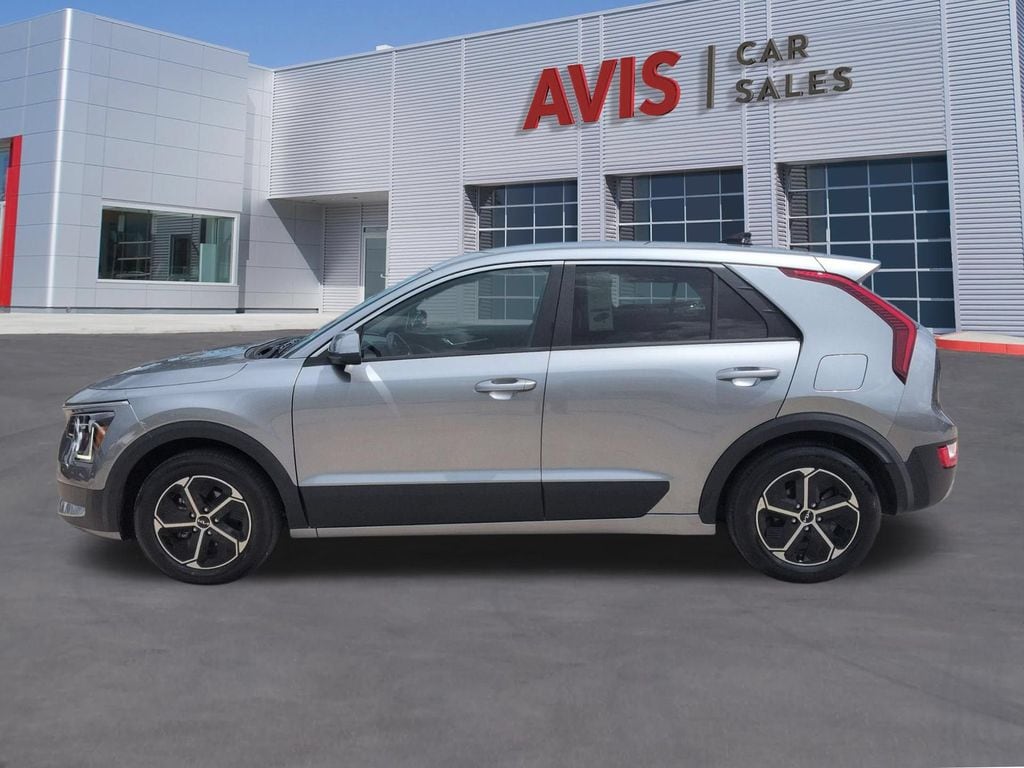 Thumbnail: 2025 Kia Niro - 10