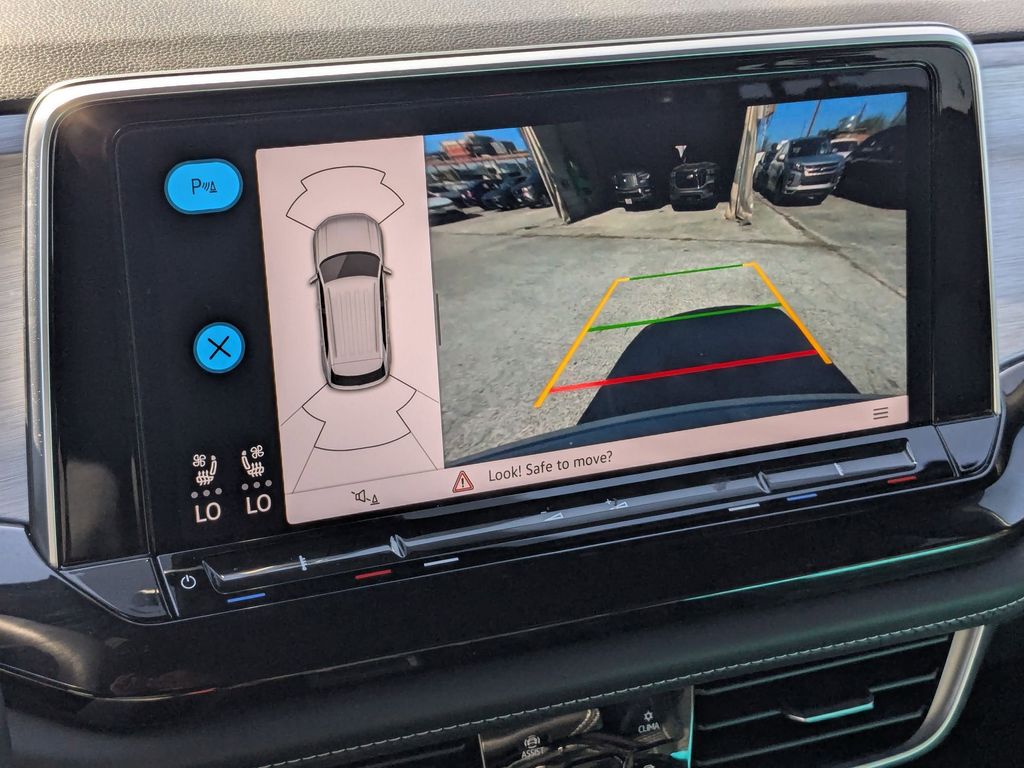 Thumbnail: 2025 Volkswagen Atlas - 21