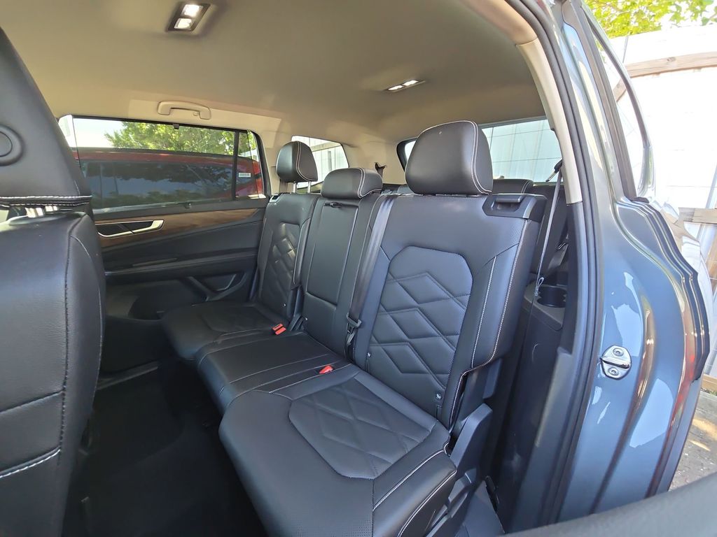 Thumbnail: 2025 Volkswagen Atlas - 25