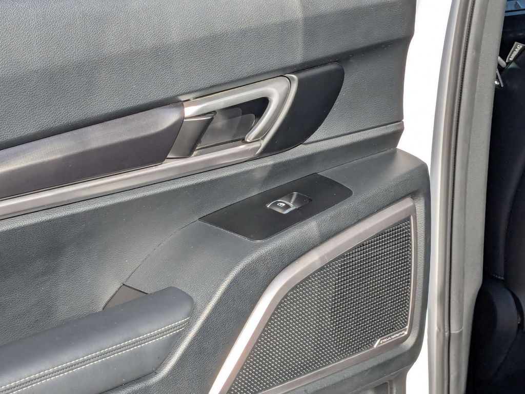 Thumbnail: 2025 Kia Telluride - 25