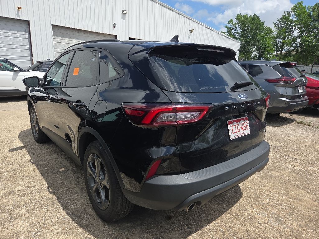 Thumbnail: 2025 Ford Escape - 8