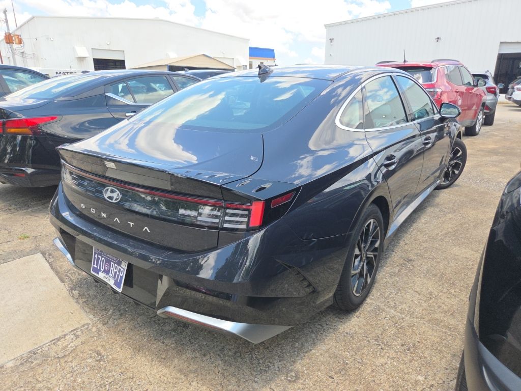 Thumbnail: 2025 Hyundai Sonata - 9