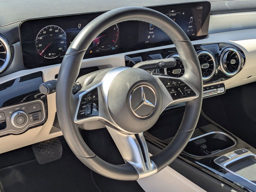 Thumbnail: 2025 Mercedes-Benz CLA - 15