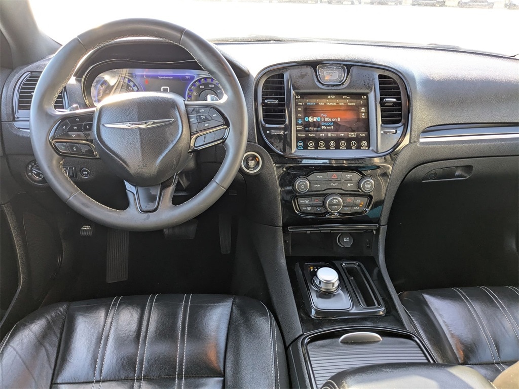 Thumbnail: 2023 Chrysler 300 - 24