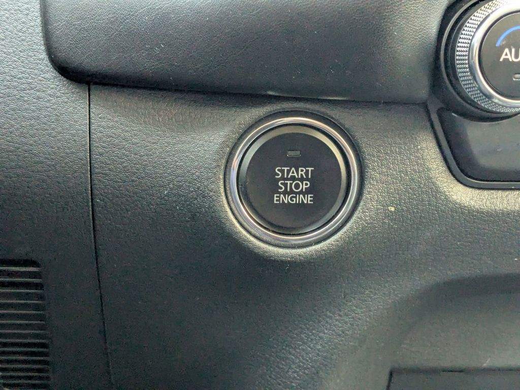 Thumbnail: 2025 Mazda CX-50 - 23