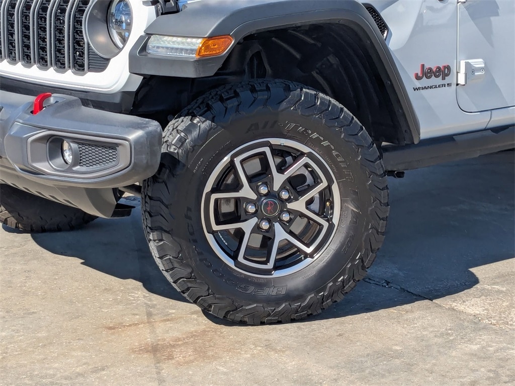 Thumbnail: 2025 Jeep Wrangler - 32