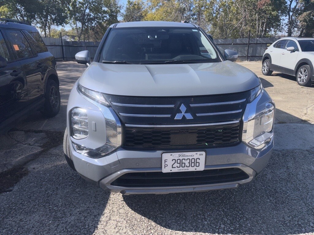 Certified 2025 Mitsubishi Outlander SE SUV