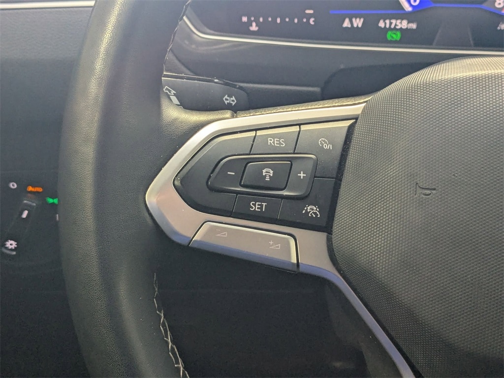 Thumbnail: 2024 Volkswagen Tiguan - 16