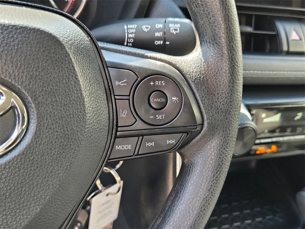 Thumbnail: 2025 Toyota RAV4 - 18