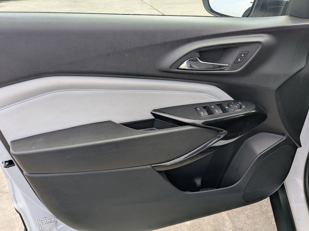 Thumbnail: 2025 Chevrolet Trax - 11